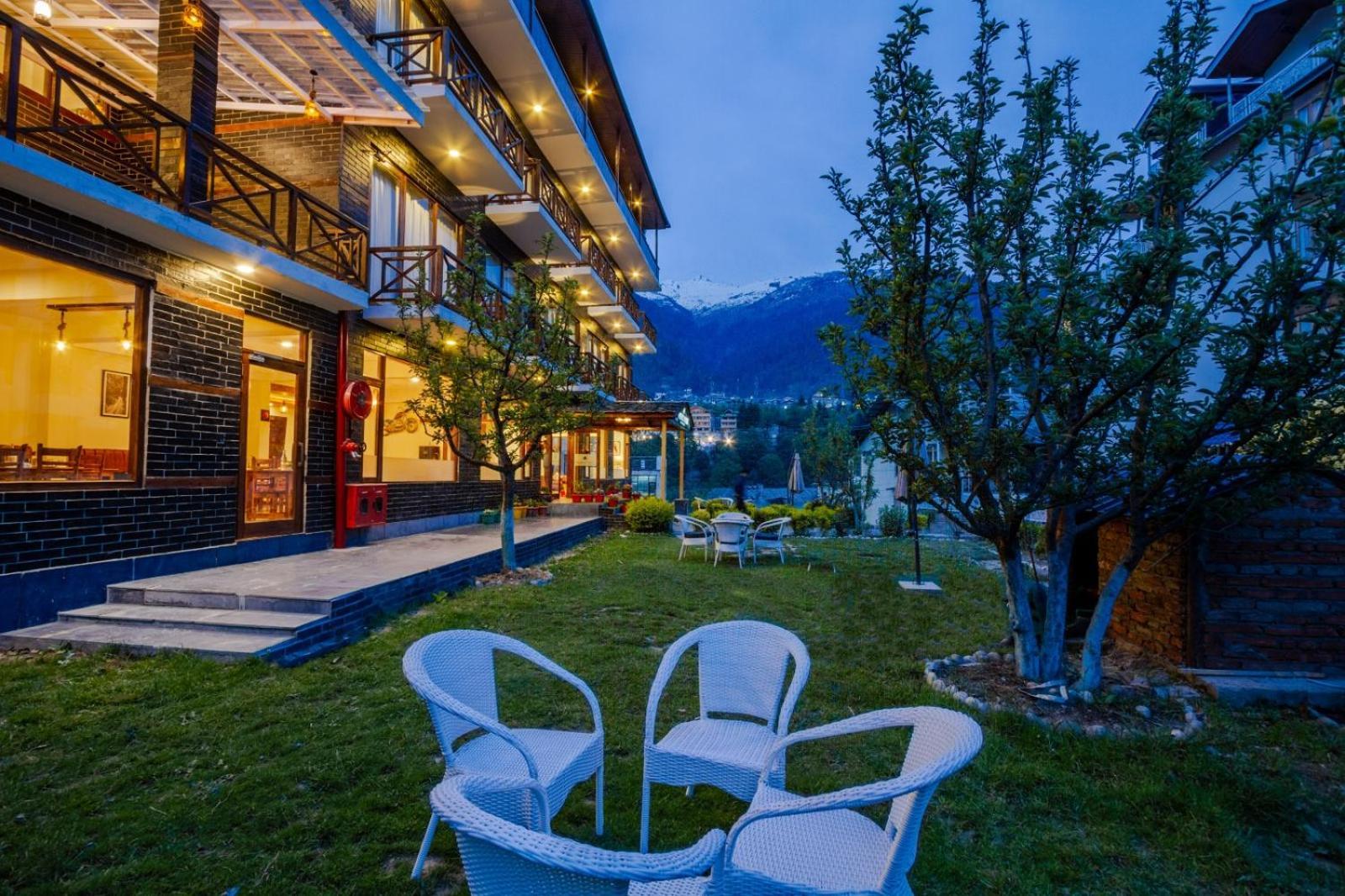 Hotel The Spruce Mansion Manāli Exterior foto
